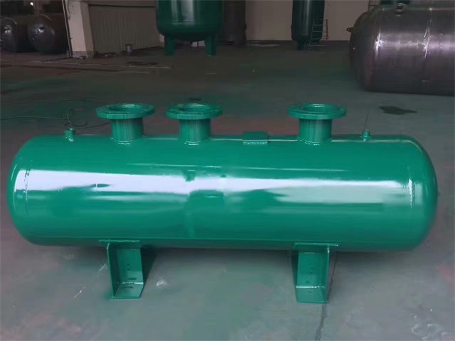 1679991473376569.jpeg 济南济南济南蒸汽分气缸1.jpeg